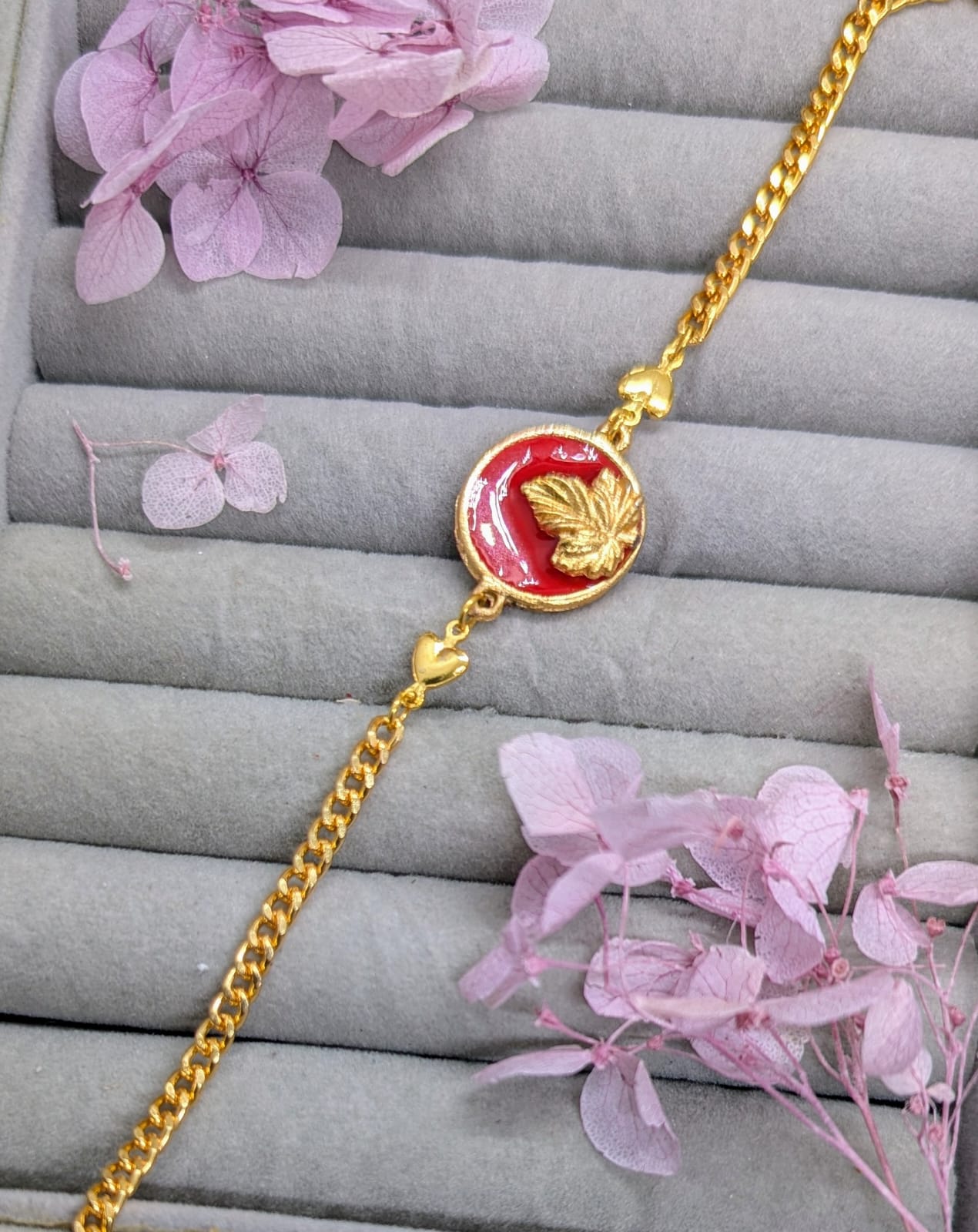 Red Resin Chain Bracelet ? Gold Tone