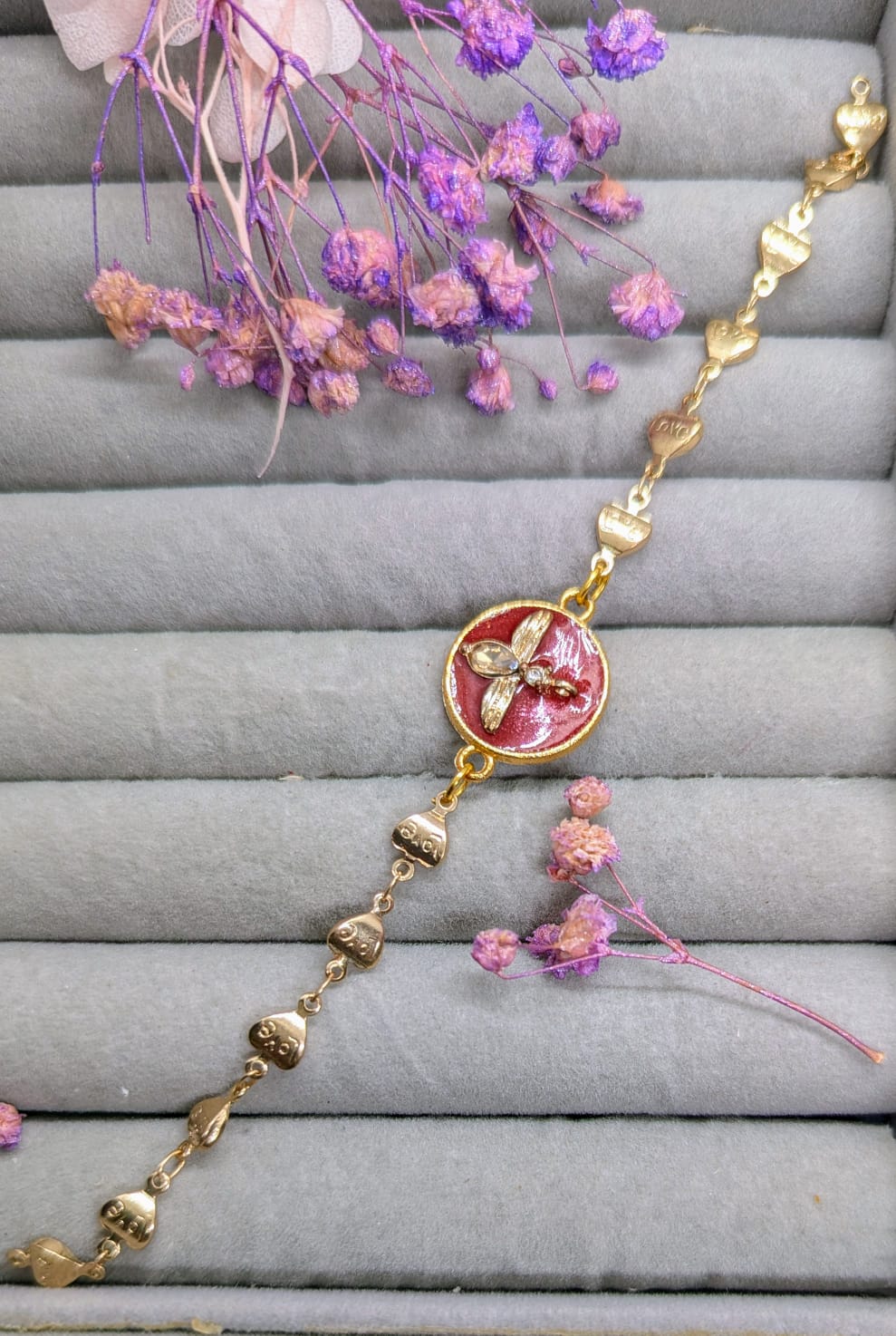 Red Resin Chain Bracelet ? Gold Tone