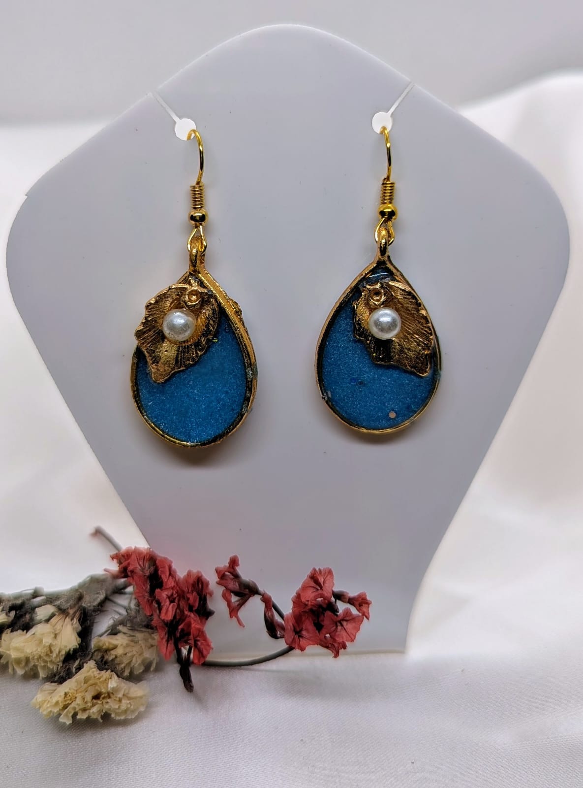 Handcrafted Ferozi Resin & Floral Drop Earrings